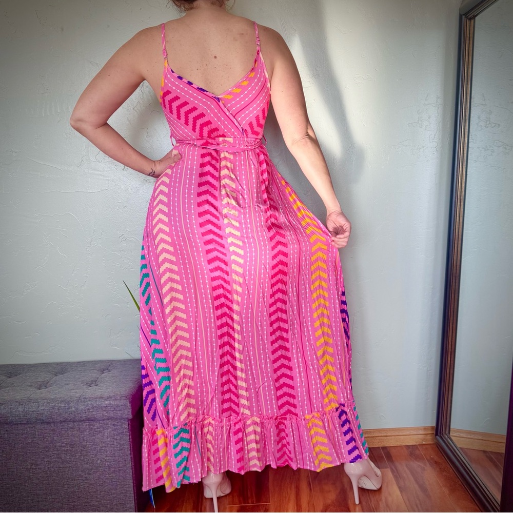 Cupshe Vibrant Pink Sleeveless Chevron Print Maxi Dress w/Pockets - Picture 9 of 14